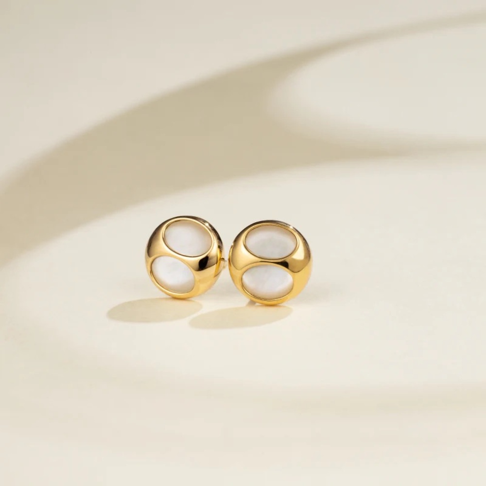 HELAS 18k gold Mother of pearl earrings